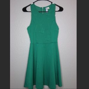 Francesca’s ALYA GREEN DRESS small,  zip closure